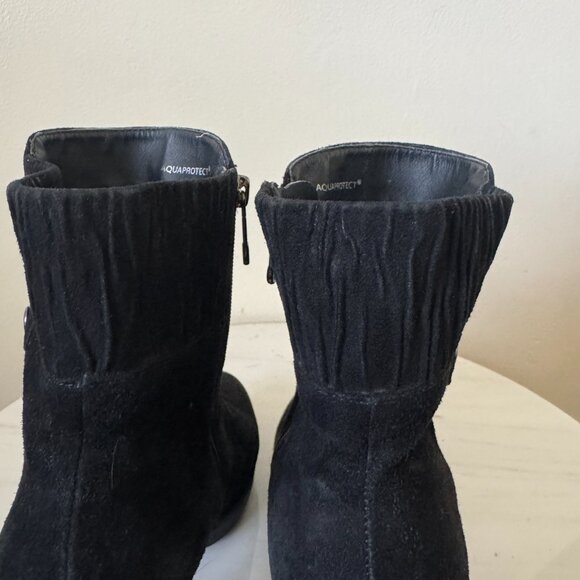 Blondo Loann Ankle Booties, AquaProtect Black Suede, Size 7.5 - Picture 9 of 15